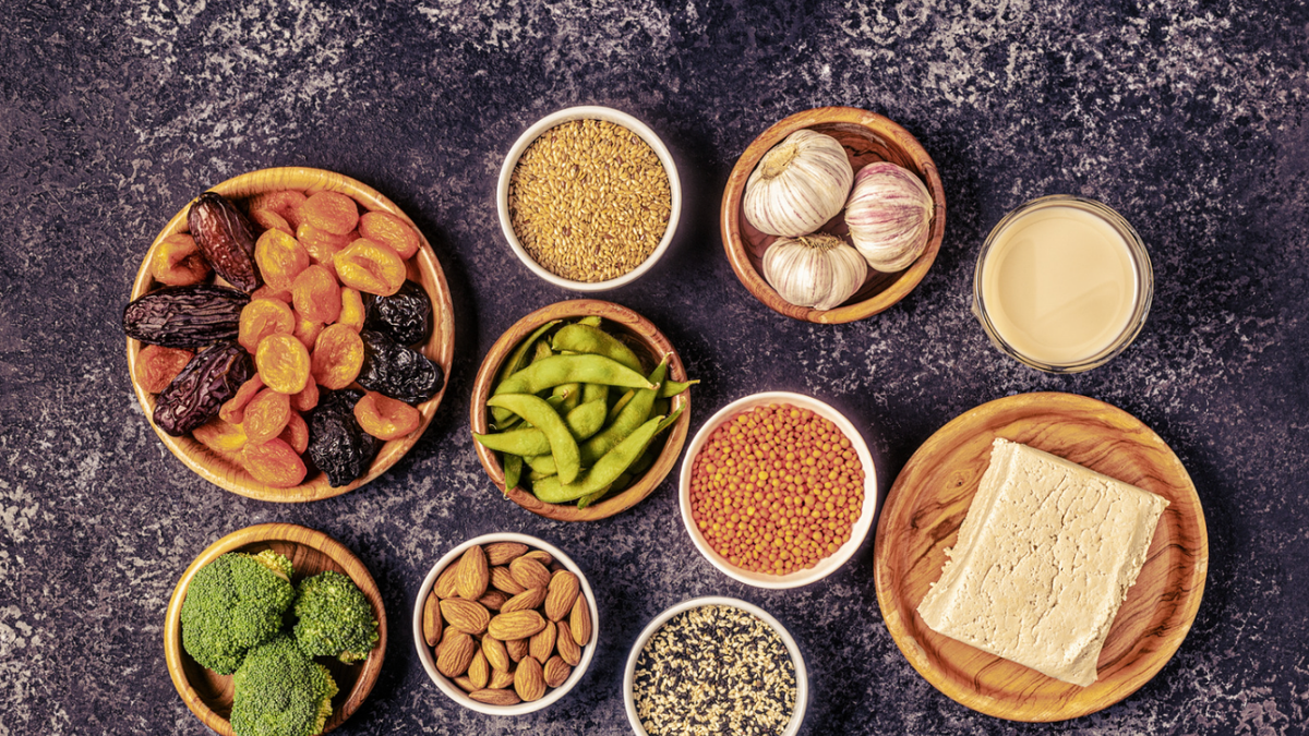 Phytoestrogens Explained: Can Soy, Flax, and Other Plant Compounds Really Act Like Estrogen?